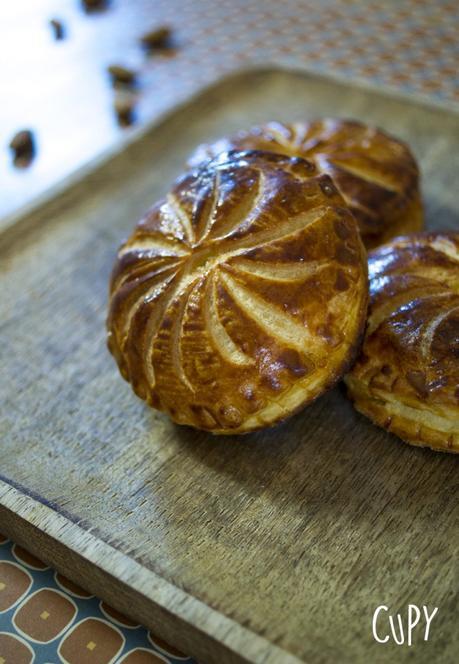 Galette des rois super facile (pâte feuilletée au petit-suisse) Galette des rois super facile (pâte feuilletée au petit-suisse)
