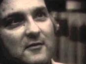 (Archive) Robert Duncan compose poème (vidéo anglais)