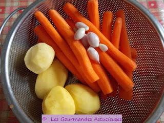 Cocotte de carottes et de pommes de terre à la saveur champignon (L'Art d'accommoder les restes)