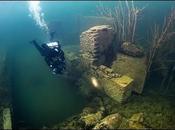 Patin glace au-dessus d'une prison congelée