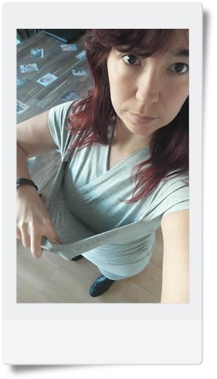 Le t-shirt peau à peau, portage et allaitement Vija Design { Test & Avis } Le t-shirt peau à peau, portage et allaitement Vija Design { Test & Avis }