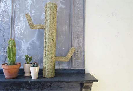 decoration cactus en paille