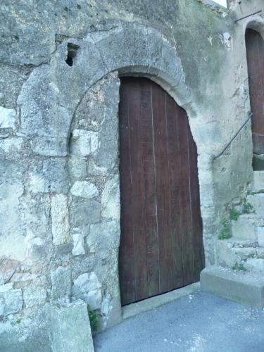 P1050978 PORTE ANCIENNE RETAILLEE 19 01 17  (1836 x 2448).jpg