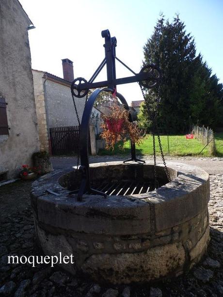 La France - Charroux - le village