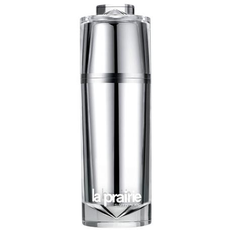 Nous avons testé 7 sérums anti-âge de luxe