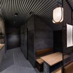 Hikari Yakitori Bar par le studio Masquespacio Hikari Yakitori Bar par le studio Masquespacio