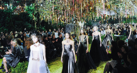 (Reportage) Le meilleur de la Semaine de la Haute Couture SS17 à Paris (Reportage) Le meilleur de la Semaine de la Haute Couture SS17 à Paris