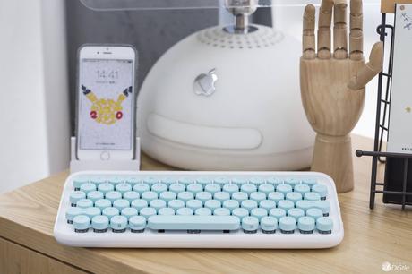 Voici le clavier connecté au look de machine à écrire !