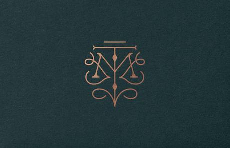 Une identité qui fleure bon le mystère