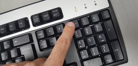 Comment activer par défaut la touche « Numlock » du clavier au démarrage de Windows 10