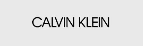 Le retour aux logos simplistes illustré par Calvin Klein
