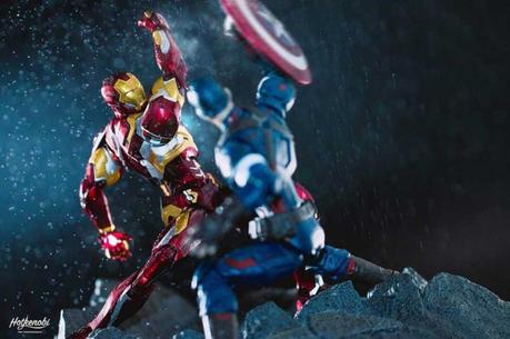 Il met en scène nos amis les super-héros dans différentes situations.