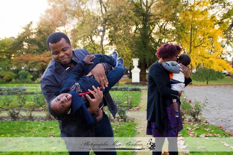 photographe famille, photographe famille paris, photographe portrait famille paris, photographe professionnel famille, Photographe spécialisée portrait de famille, portrait de famille paris, shooting photo famille paris, shooting photo paris exterieur