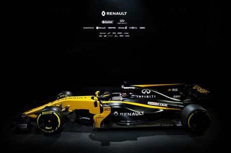 Bell & Ross dévoile la BR03 RS17 à Londres lors du lancement de la nouvelle voiture RS17 Renault Sport Formula One Team™