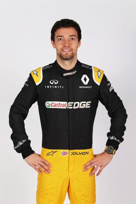 Bell & Ross dévoile la BR03 RS17 à Londres lors du lancement de la nouvelle voiture RS17 Renault Sport Formula One Team™