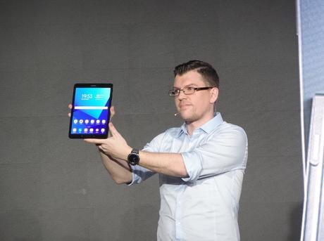 MWC 2017 : Galaxy Tab S3 et Galaxy Book, deux nouvelles tablettes chez Samsung
