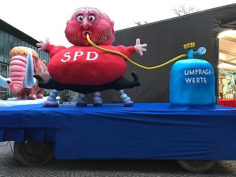 Les chars du carnaval de Düsseldorf