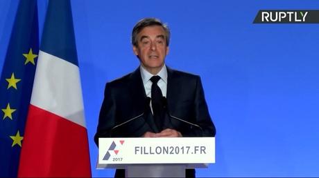 A qui profite l'assassinat politique de François Fillon? A Emmanuel Macron.