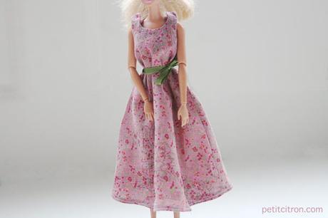 Nouveau patron pour Barbie : la robe longue et ample