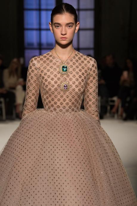 LA MAISON BUCCELLATI A L’HONNEUR AU DEFILE HAUTE COUTURE GIAMBATTISTA VALLI