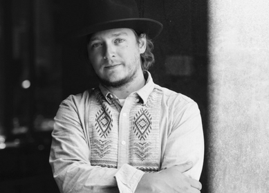 Peter Henry Phillips : « C’est bien de vouloir protéger la langue française, mais on se bloque du reste du monde »