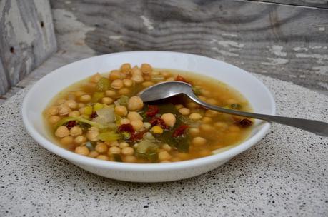 Soupe de pois chiches à l'italienne