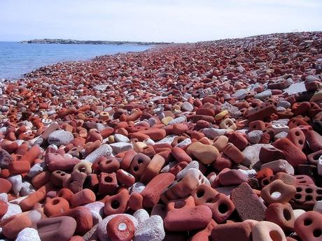 Une plage de briques au Canada