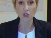 Working l’excellente parodie l’interview ratée