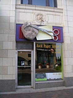 Comment attirer plus de clients dans un magasin, une boutique, un restaurant… via l’affichage et la PLV extérieure ?