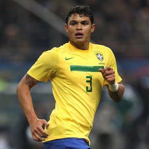 Quand le sélectionneur du Brésil donne son avis sur Thiago Silva et Marquinhos !