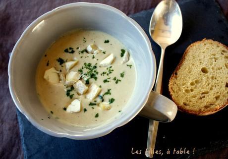 Velouté de chou-fleur, chèvre frais et curry