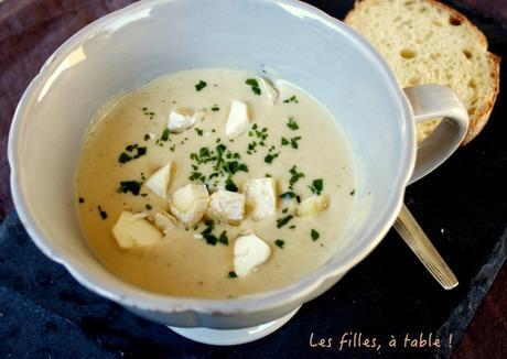 Velouté de chou-fleur, chèvre frais et curry Velouté de chou-fleur, chèvre frais et curry