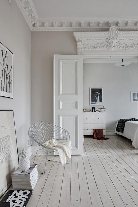 appartement 1800 moulures plafond minimalisme scandinave