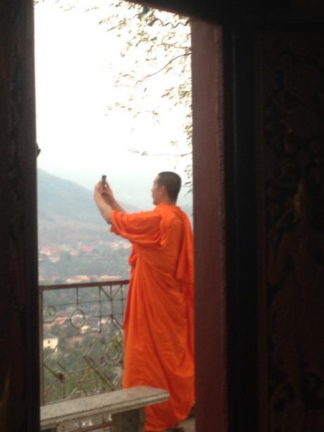 Le selfie de moine qu’il ne fallait pas louper!!