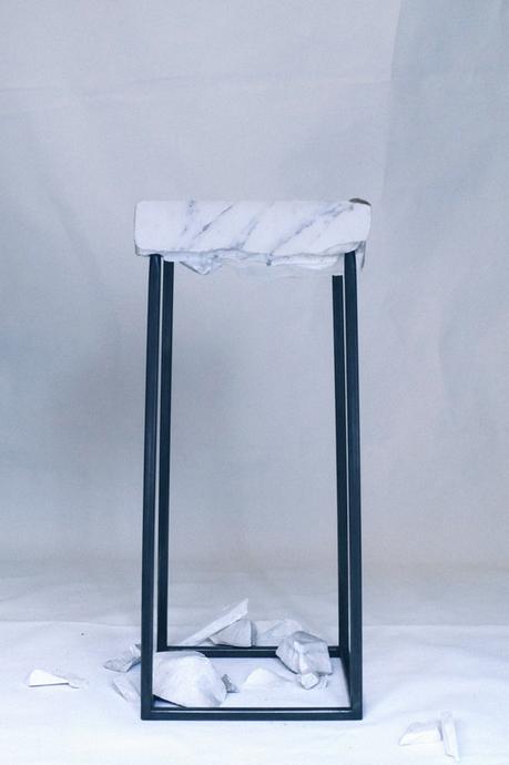 Carrara, la table haute de Jason Pocklington