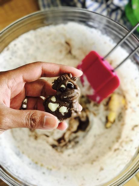 Un bon Mud Cake ultra chocolaté ou appelé « Gâteaux La boue » à l’île Maurice à l’occasion de la Pâques !
