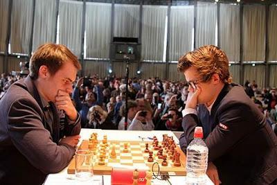 Grenke Chess Classic: Magnus Carlsen bute sur Bluebaum - Photo © Georgios Souleidis 