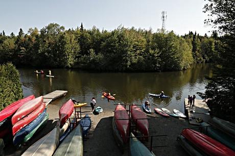 Quoi faire à Québec en quelques idées d’activités Une balade sur la rivière Haute-St-Charles.