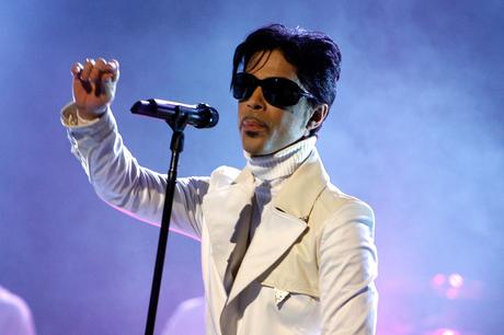 Prince : En attendant le 21, un titre inédit est déjà dispo­nible sur Apple Music et iTunes
