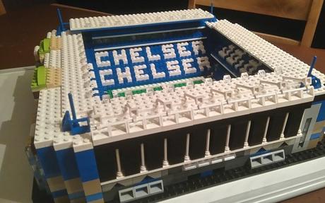 Foot : il reproduit les stades de Premier League en Lego.