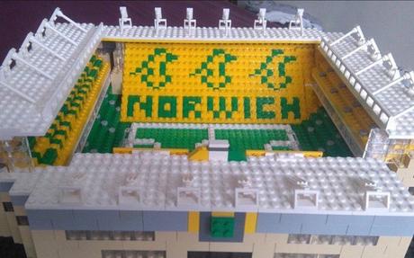 Foot : il reproduit les stades de Premier League en Lego.