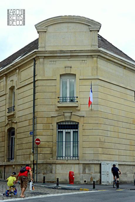 Angle de la rue Voltaire et de la rue d’Anjou