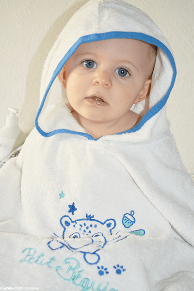 Mon poncho de bain fêtiche avec Petit Béguin