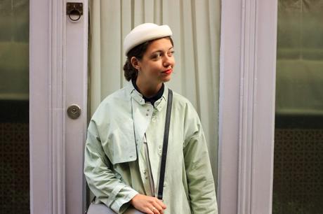 3-chapeau-blanc-et-trebch-vert-d'eau