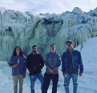 Au Delà des Murailles de Nos Fausses Vies