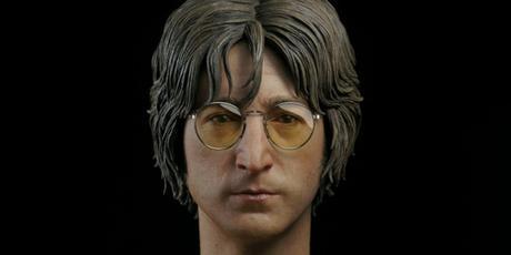 Molecule8 signe une nouvelle figurine de John Lennon