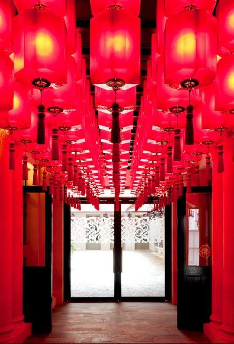 buddha bar hotel paris entree lanterne chinoise