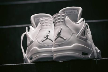 Air Jordan 4 Retro Pure Money