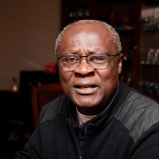 Le regard du professeur Kom