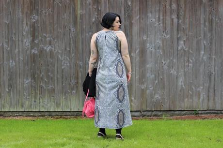 blog-mode-nantes-dos-robe-longue-ethnique-blanche-porte